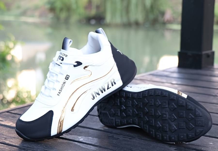 Women S Sneakers Color Black In White Sizeuk 6.5