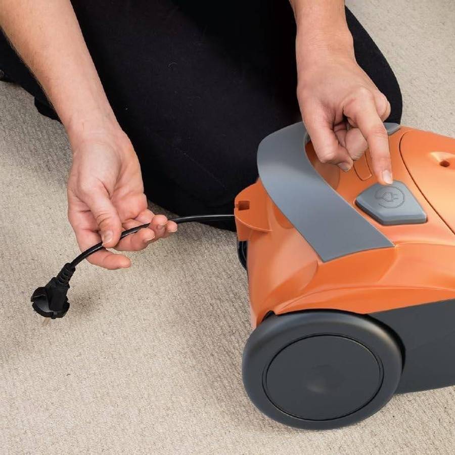 Vacuum Cleaner Color Black