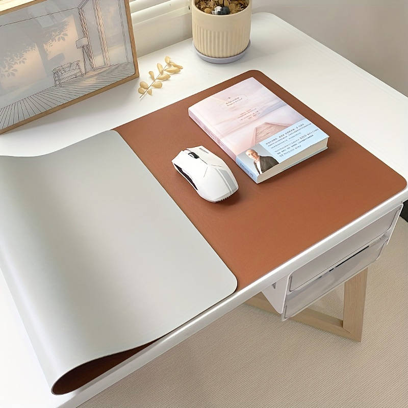 Mouse Pad Color Black And Crimson Size 90X45Cm