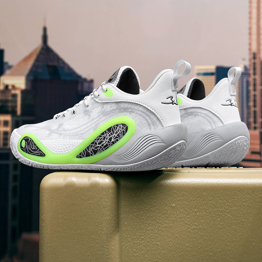 Basketball Shoes Color White And Green Sizeuk 4.5