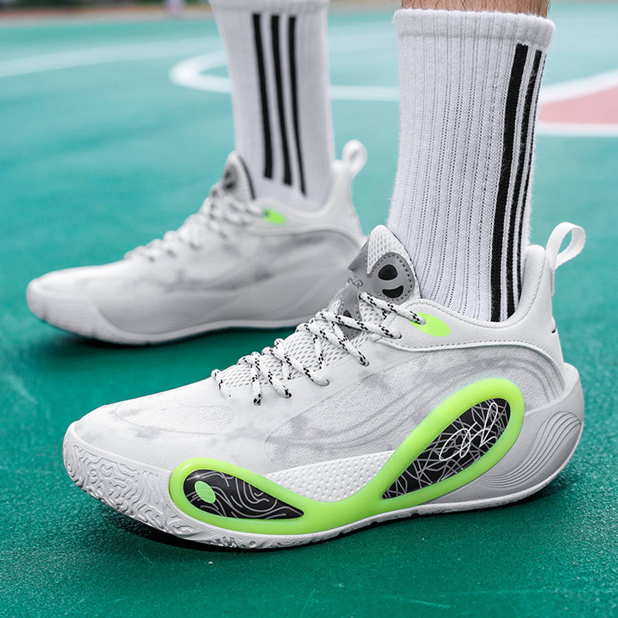 Basketball Shoes Color White And Green Sizeuk 7
