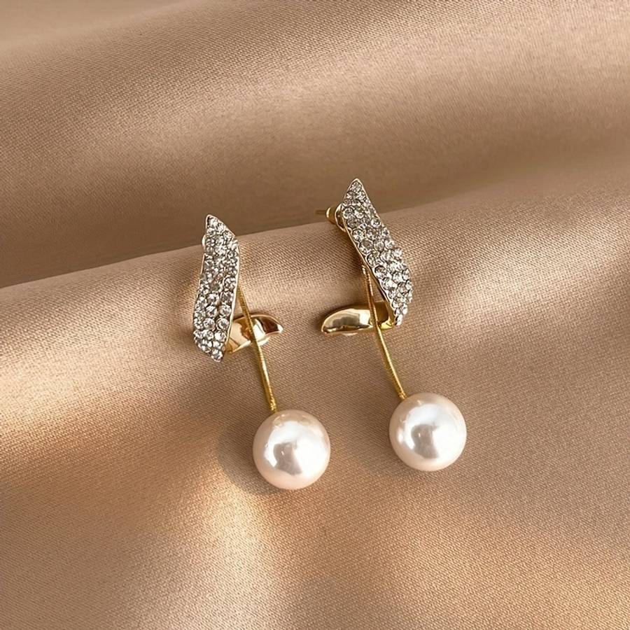 Women S Earrings Color Golden