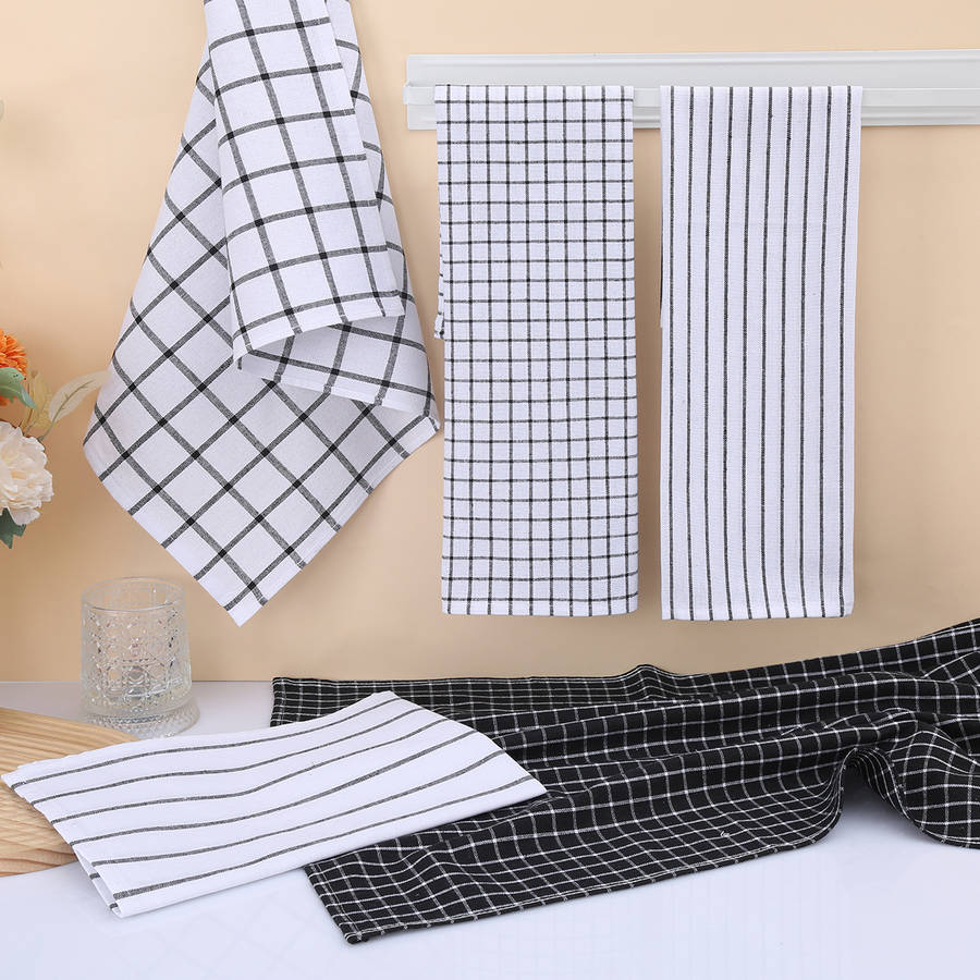 Rag Items  Black Background Black Grid