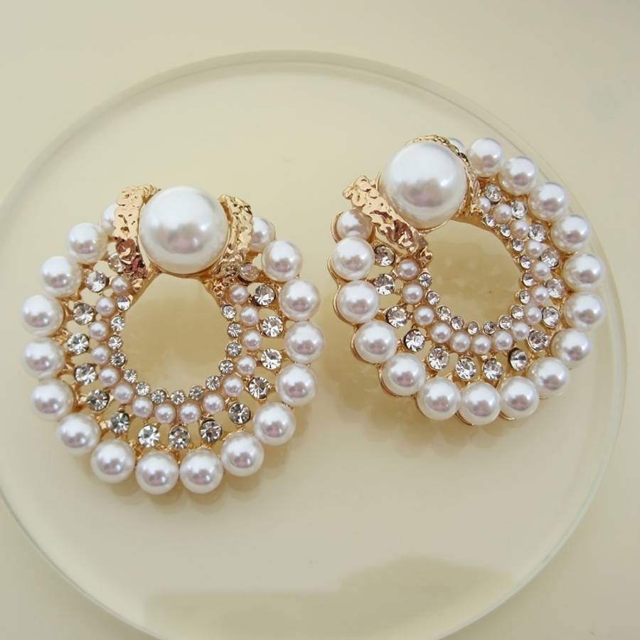 Women S Earrings Color Golden
