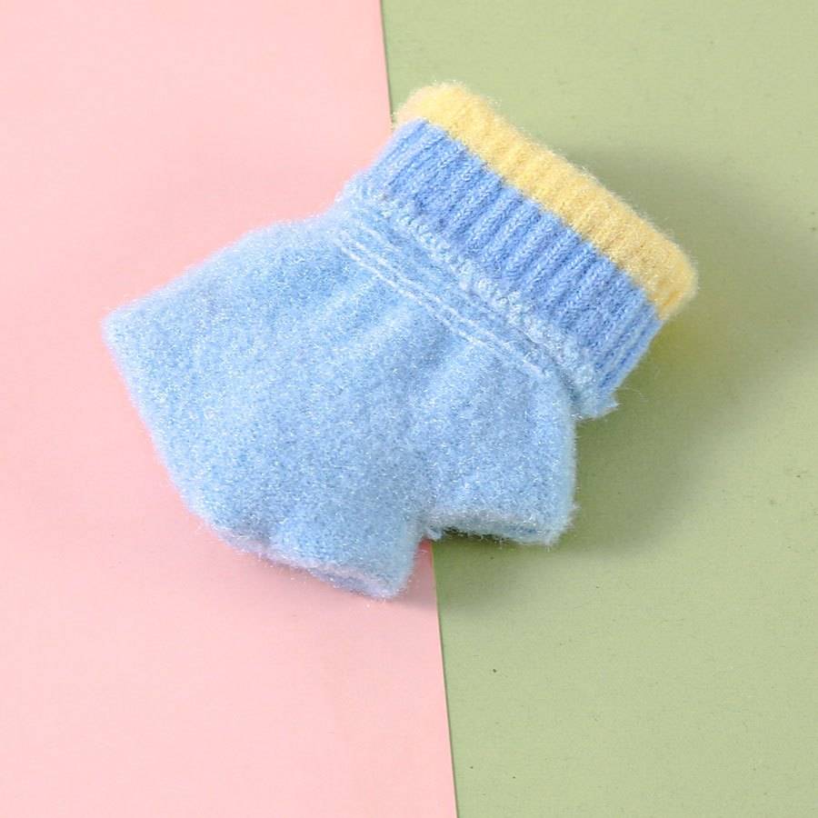 Winter Gloves Color Grey Size 1 To 4Y
