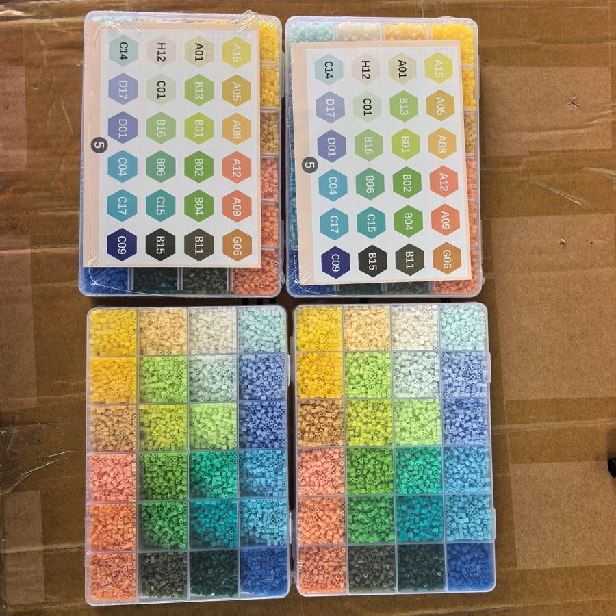 Perler Bead Set 4 Piece Set Color No. 5