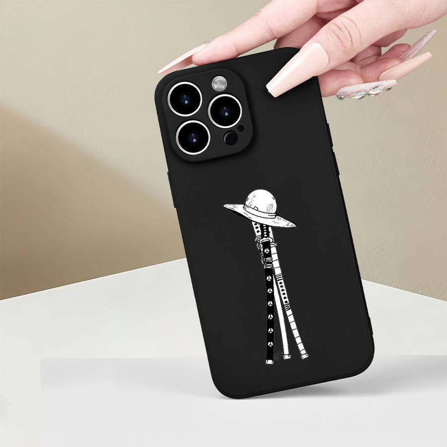 1Pc Black For iPhone 13 Pro Weapons And Straw Hat Phone Case