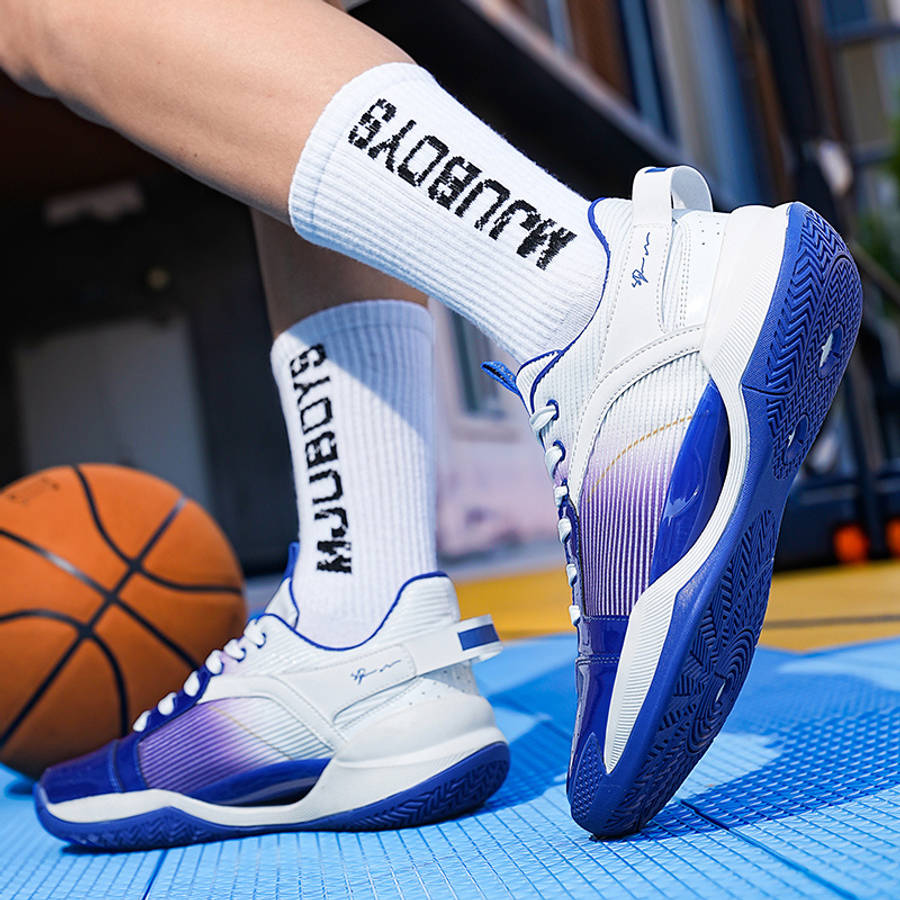 Basketball Shoes Color White Blue Sizeuk 5