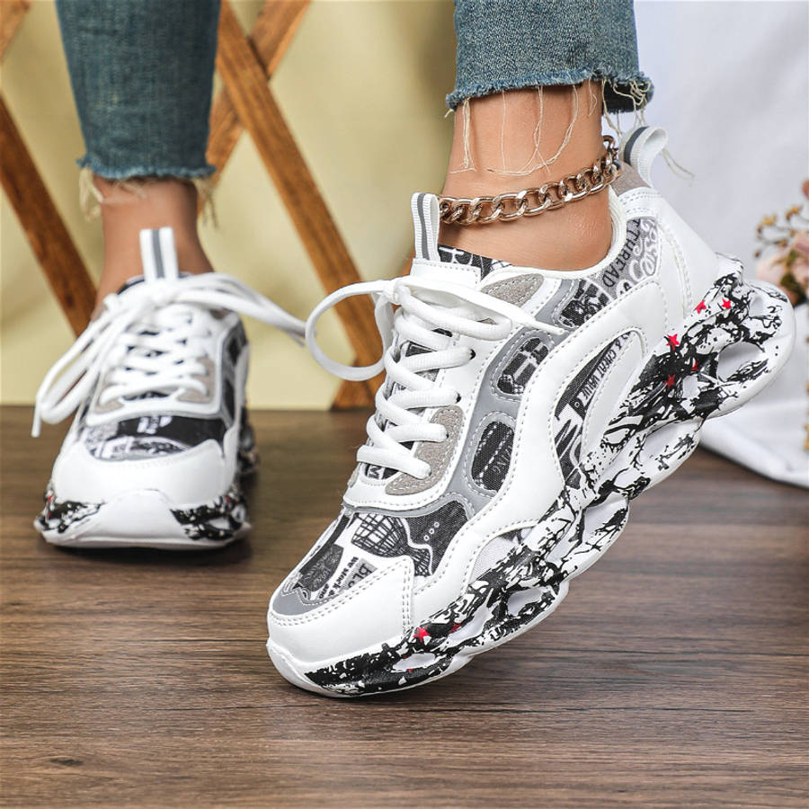 Sneakers Color White And Black Camouflage Sizeuk 4