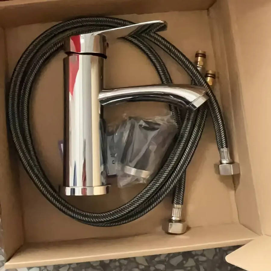 Faucet 7Pcs Set With 2 60Cm Pipes
