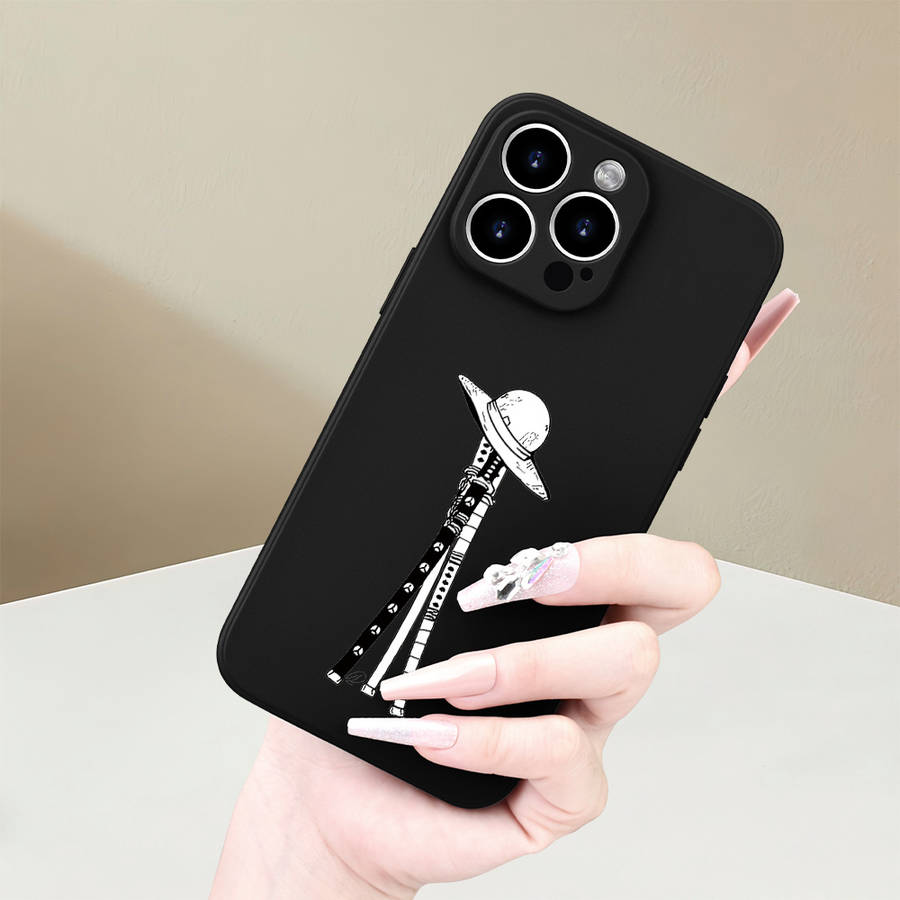 1Pc Black For iPhone 13 Pro Weapons And Straw Hat Phone Case