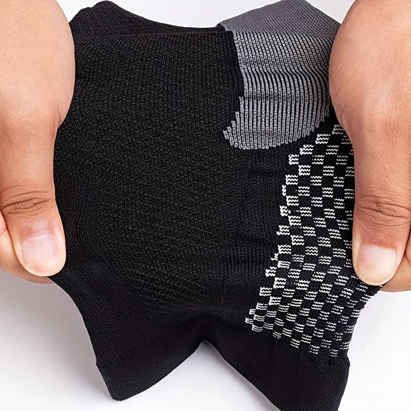 1 Pair White Size XL Socks