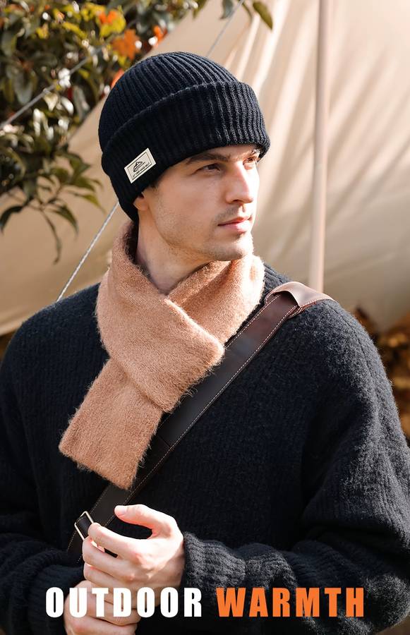 Hat Black A , Two Clothes Pull Down To Become A Mask