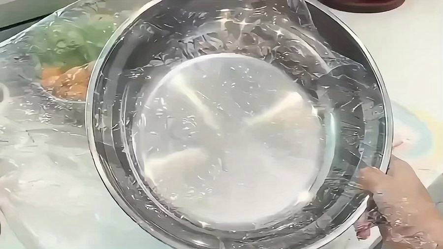 2pcs Large Silvery Stainless Steel Mixing Bowls Rust Resistant Deep And Wide Suitable for K