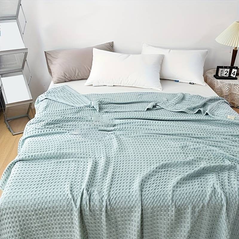 1ps Blanket Color Khaki size 99.82x149.86cm