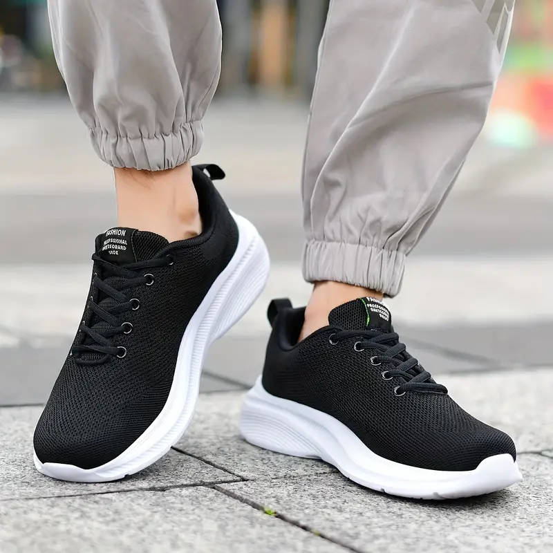 Breathable Men's sports shoes - Black