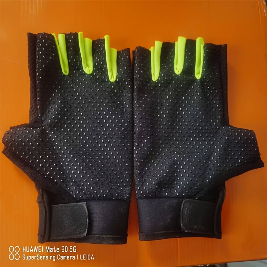 1 Pair Green Outdoor Sports Gloves