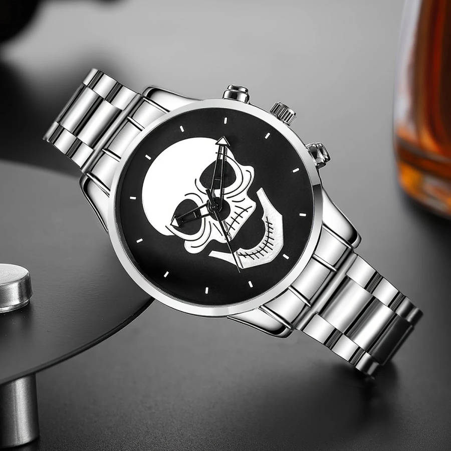 4 Piece Set Men's Watch Fashion Personality Skull Round Disc Quartz Watch