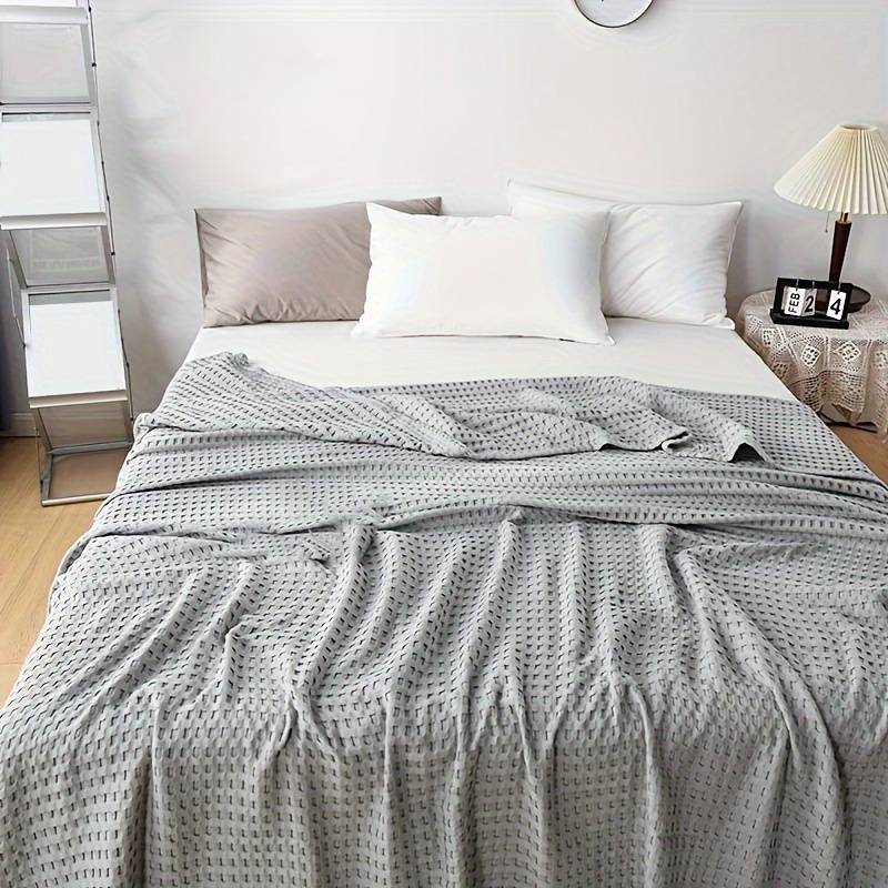 1ps Blanket Color Khaki size 99.82x149.86cm