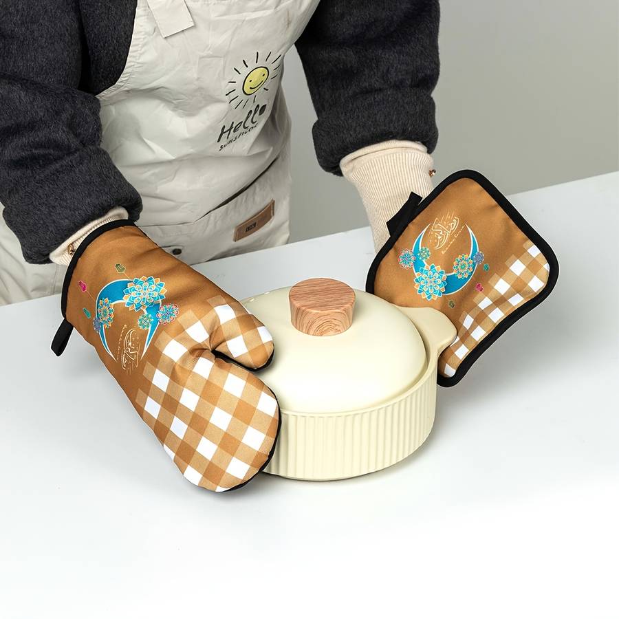 2pcs Ramadan Themed Oven Mitts Set Polyester 100% Heat Resistant Kitchen Baking Gloves and Pot