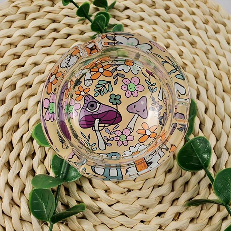 1pc Glass Ashtray Suitable for Home And Bars Creatively Designed with a Transparent Round Shape