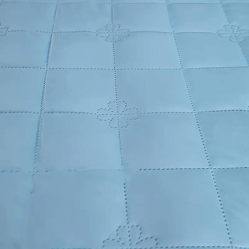 1 Lightweight Summer Cooling Blanket