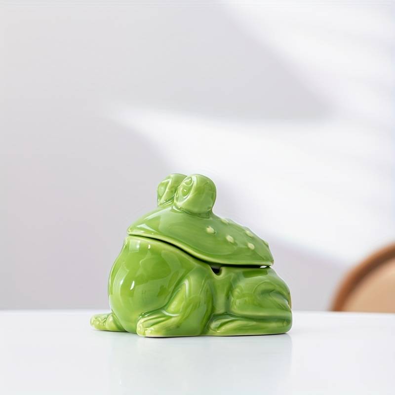 1pc Whimsical Frog Design Ceramic Ashtray with Lid Retro Green Glossy Finish Compact Functiona