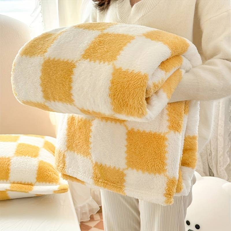 1ps Blanket Color Yellow And White size 100x150cm 39.3x59.05inch