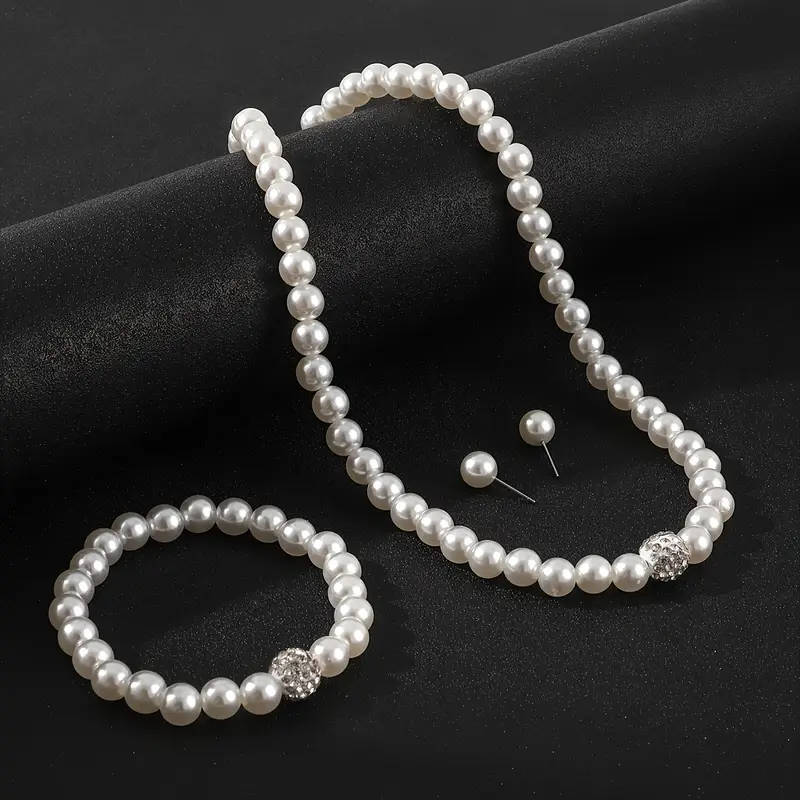 1 necklace + 1 bracelet + 2 earrings. Elegant and minimalist faux Imitation Pearl jewelry set