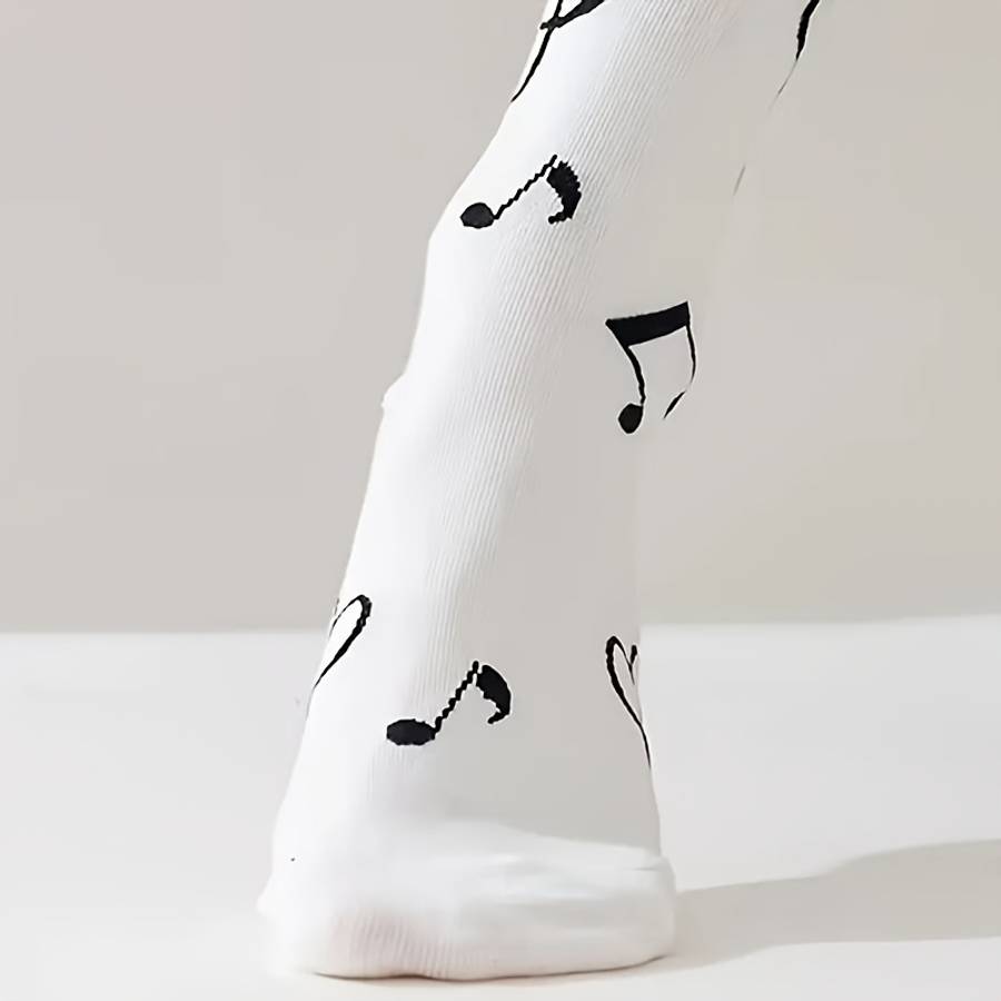 1 Pair Of Mixed Colors One Size Socks