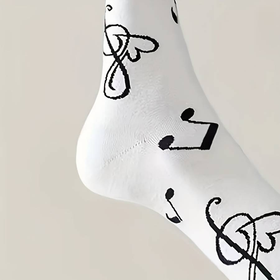 1 Pair Of Mixed Colors One Size Socks