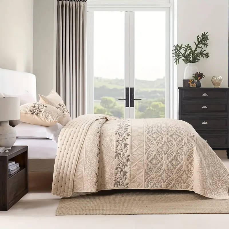 Luxury Three-Piece Bedding Set 173cm*219cm