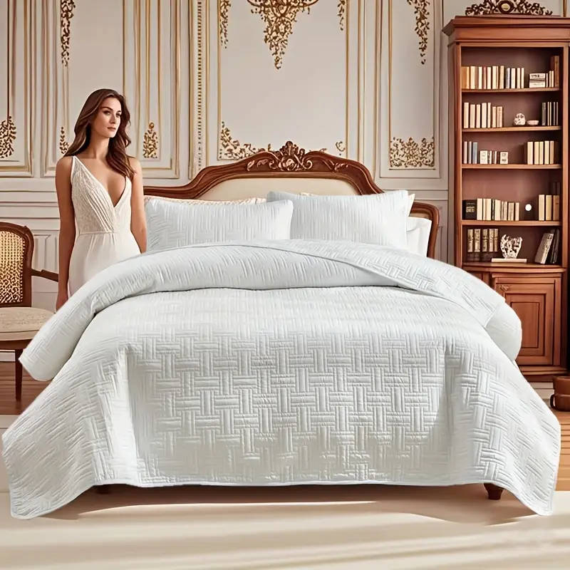 Polyester Simple Solid Color Thin Bedspread 3-Piece Set 173cm*229cm