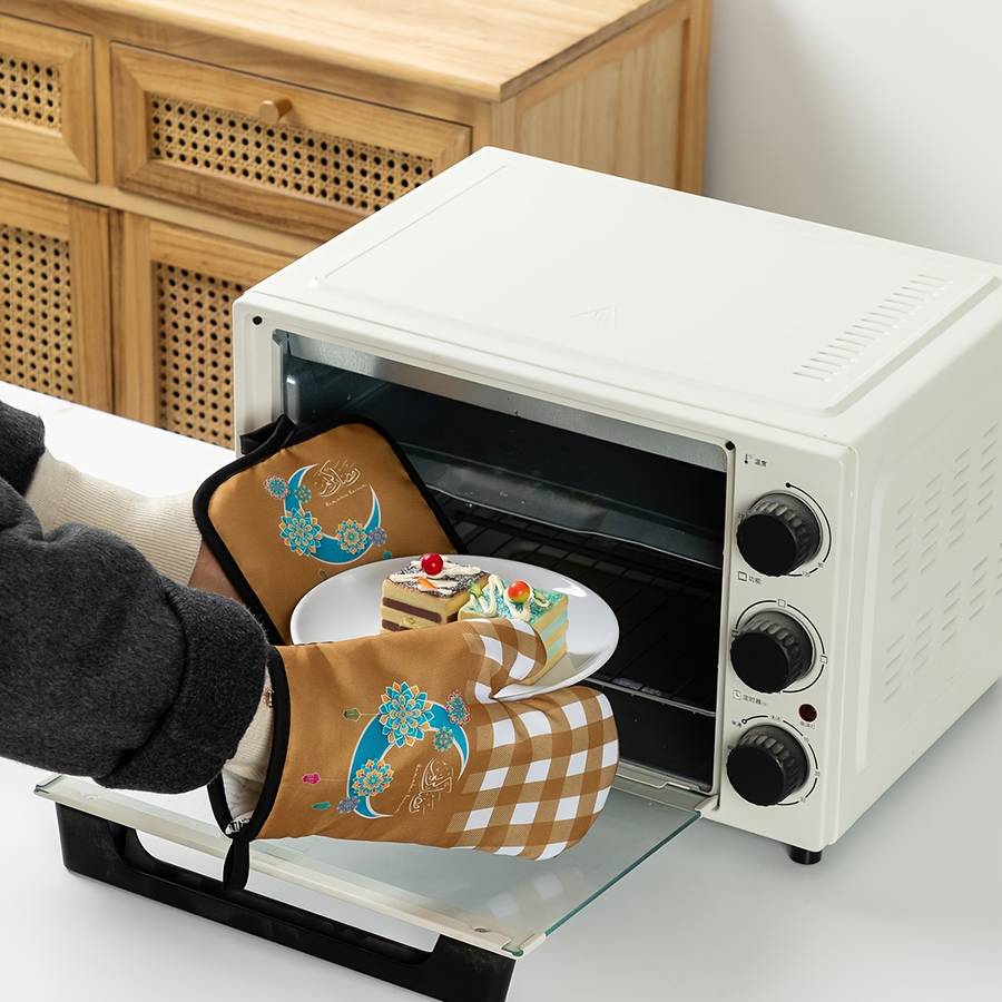 2pcs Ramadan Themed Oven Mitts Set Polyester 100% Heat Resistant Kitchen Baking Gloves and Pot