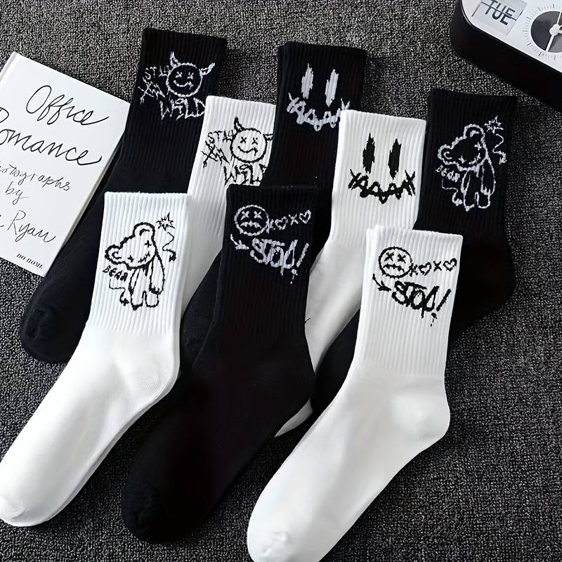 5 Pairs Random Black And White One Size High Elastic Socks