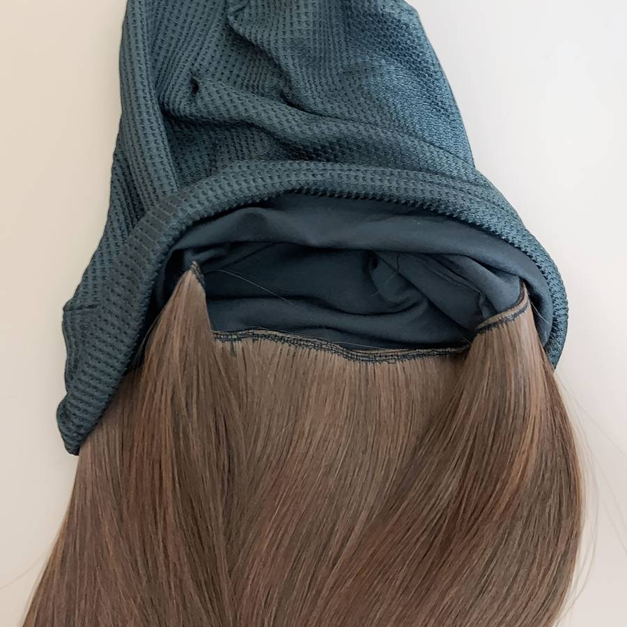 1Pc Gray Hat Honey Tea Color Wig 35.56cm Fashion Design Wig