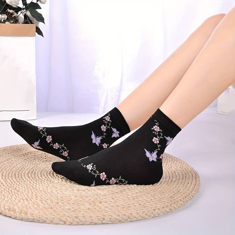 5 Pairs Black Series Flowers One Size High Elastic Socks