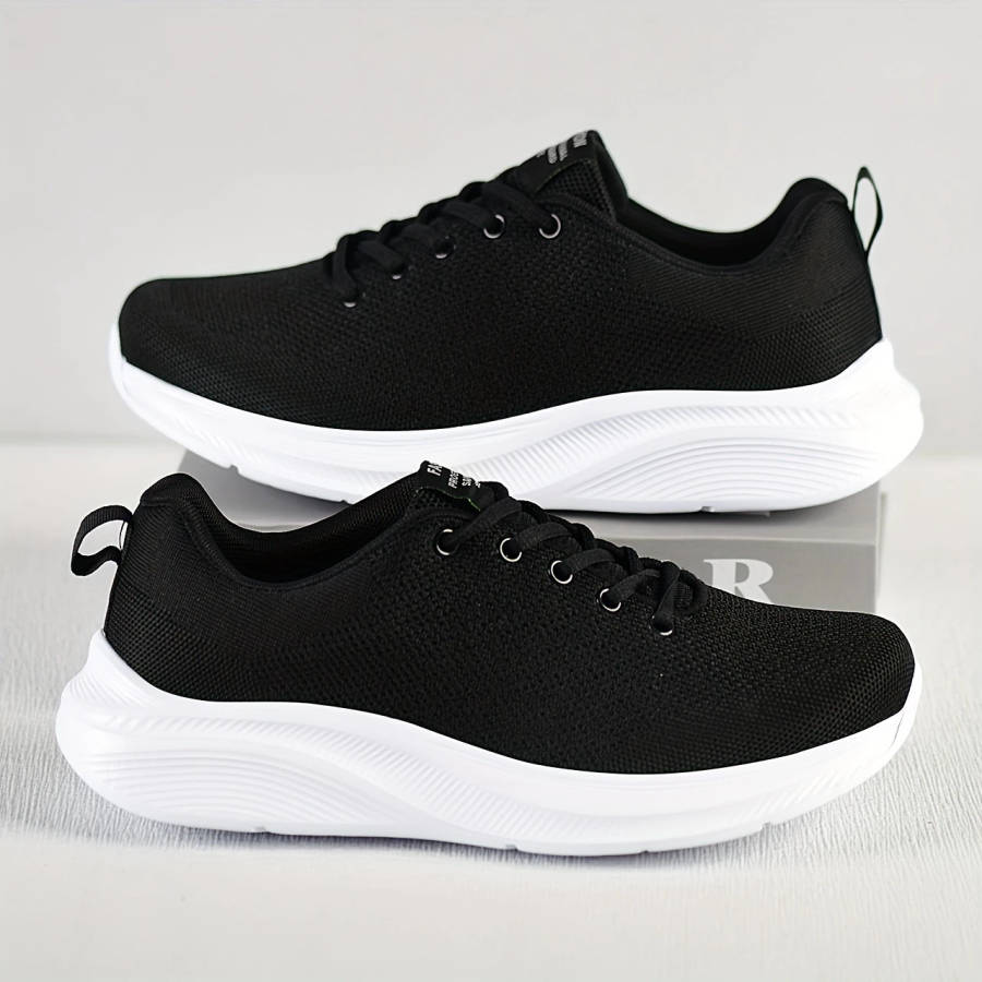 Breathable Men's sports shoes - Black