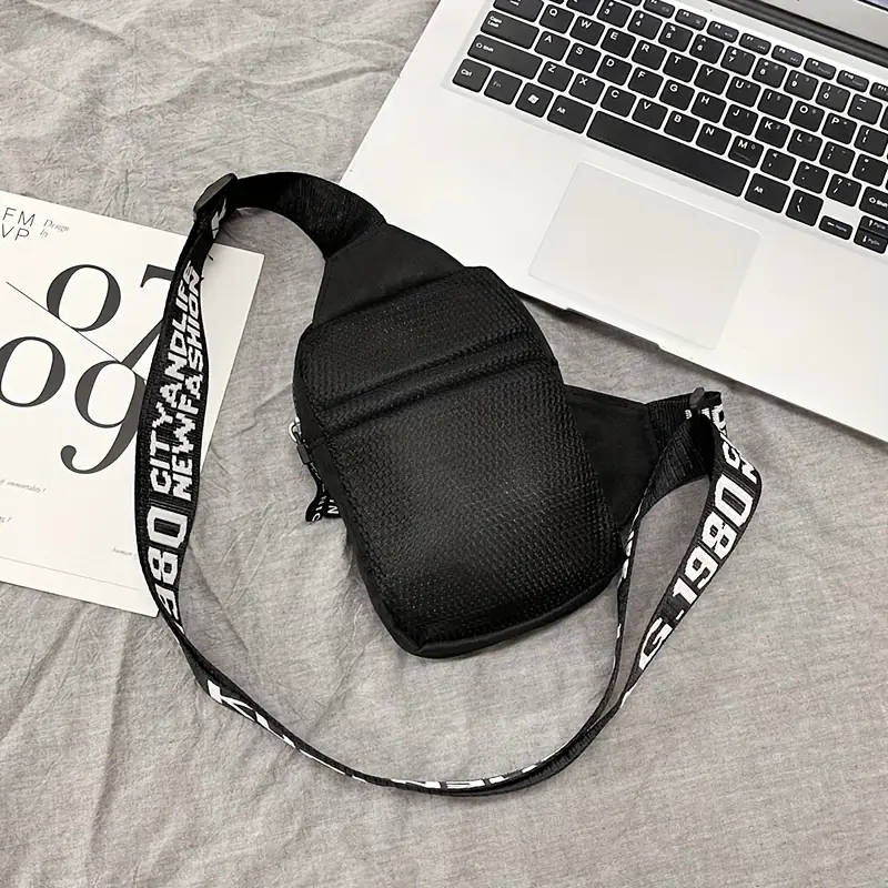 1pc Trendy Men's Nylon Chest Bag with Headphone Design Casual Mini Crossbody Satchel Sporty Adjustab