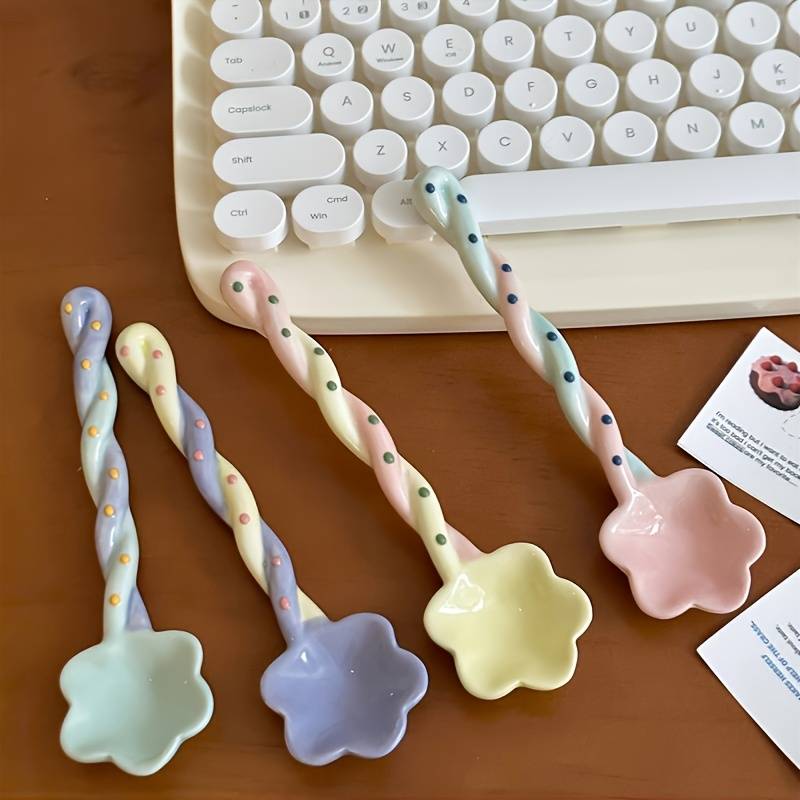 4pcs Cute Ceramic Star Soup Dessert Spoons Hand Painted Ice Cream Spoons with Long Handle