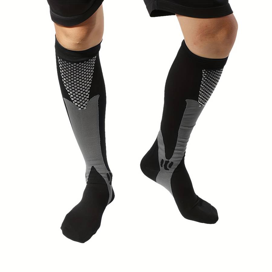 1 Pair White Size XL Socks
