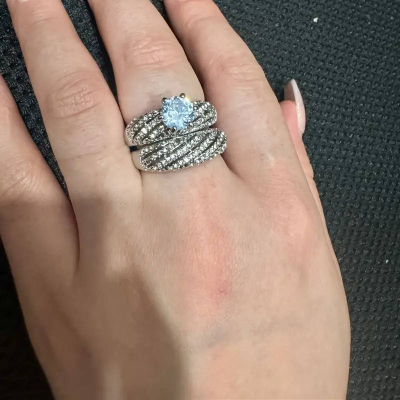 2 Pieces Cubic Zirconia Rings Set