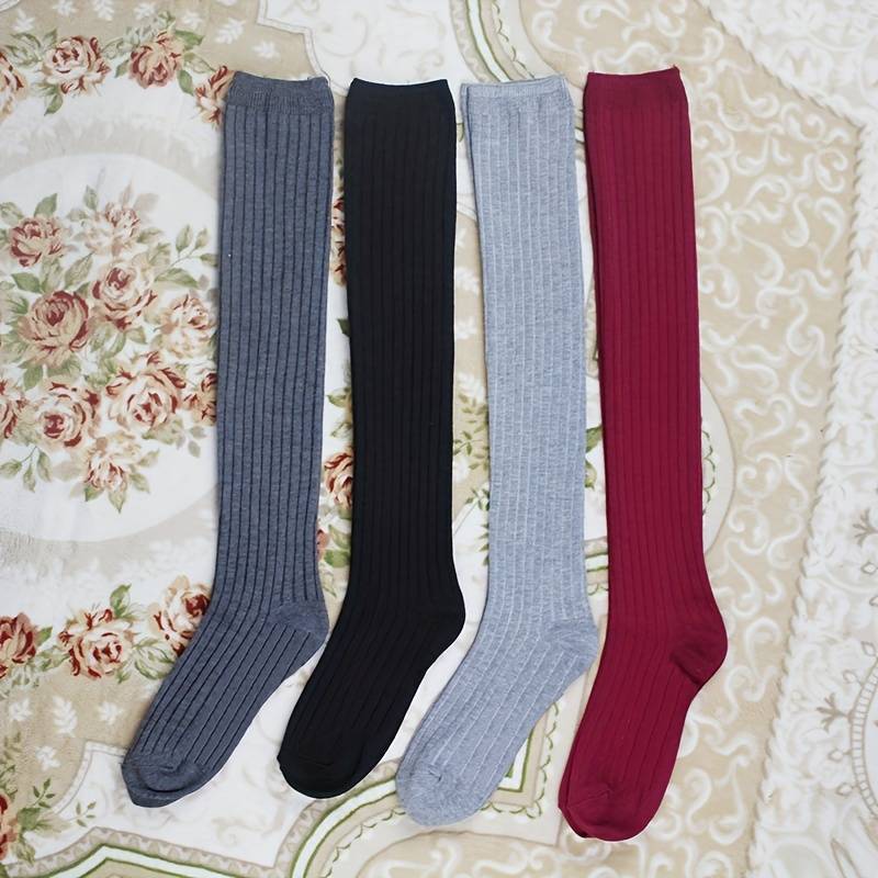 1 Pair Of Dark Gray  Socks