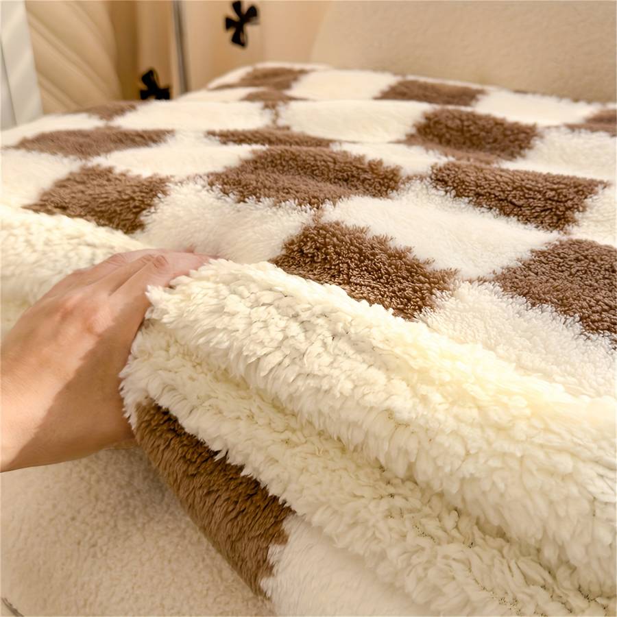 1ps Blanket Color Coffee White Plaid size 71X79inch 180X200CM