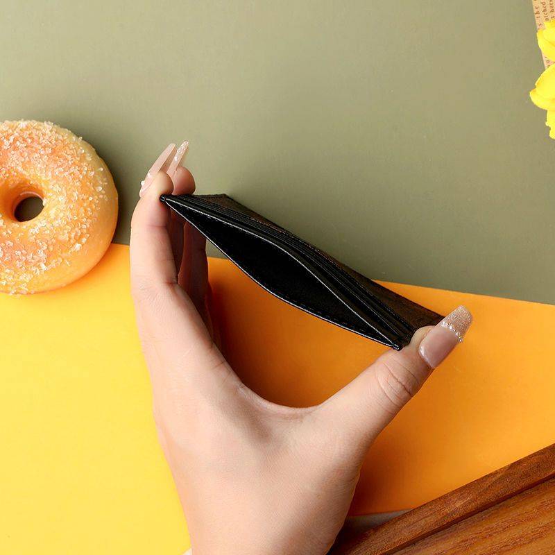 1pc Fashionable High-Quality Women'S Card Holder Featuring a Slim Design for Credit Cards Easy to