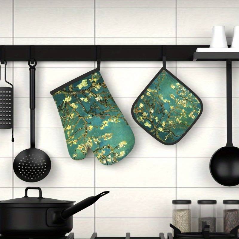 2pcs Heat-Resistant Oven Mitts with Apricot Tree Branch Design 26.92x17.02 cm Polyester Kitch