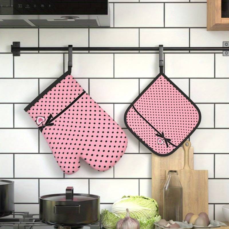 2pcs Chic Pink Polka Dot Oven Mitts Pot Holders with Heart Bow Detail Heat Resistant Machi