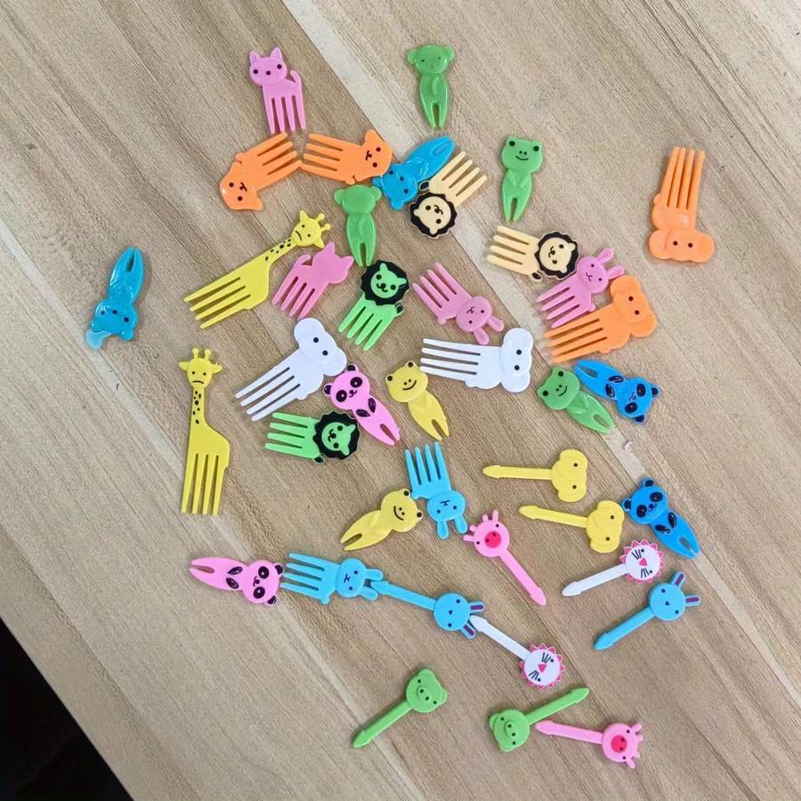 10pcs Fruit Forks Creative Animals Style Fork Dessert Fork Small Plastic Fork for Home Kitch