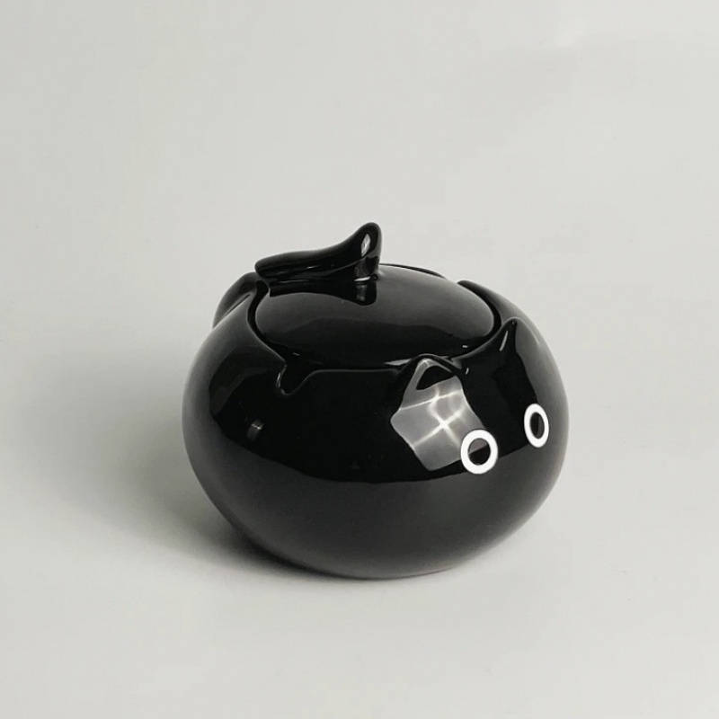 1pc One cute and interesting cat-shaped creative ceramic ashtray suitable for home living room off