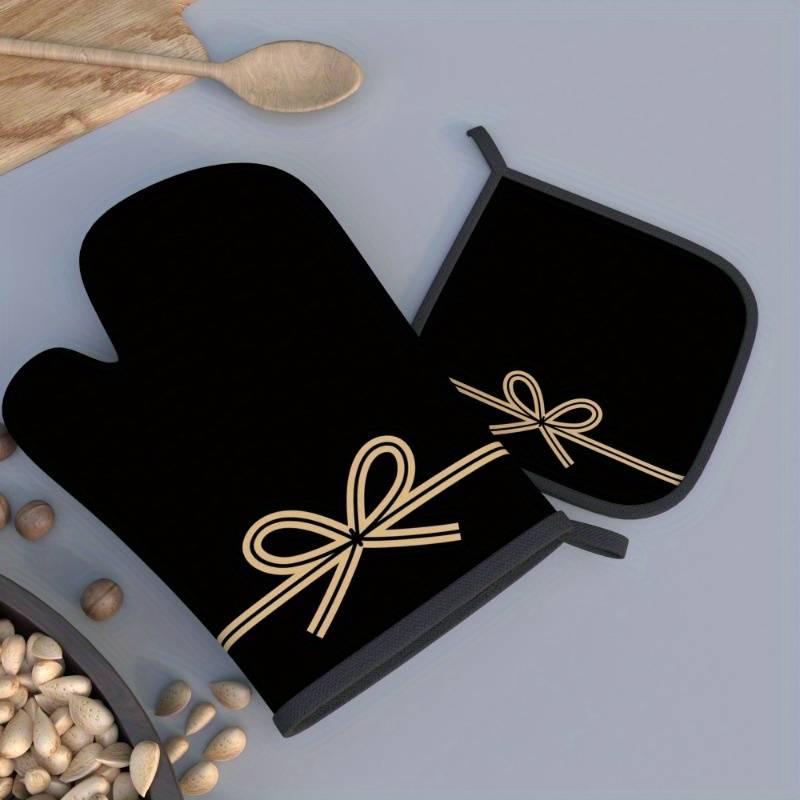 Set of 2 Heat-Resistant Oven Mitts And Pot Holders in Black Bow String Design Measuring 10.6 b